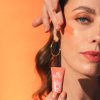 multilicidlo v tube 2v1 rozjasnujici 01 peach svetla plet